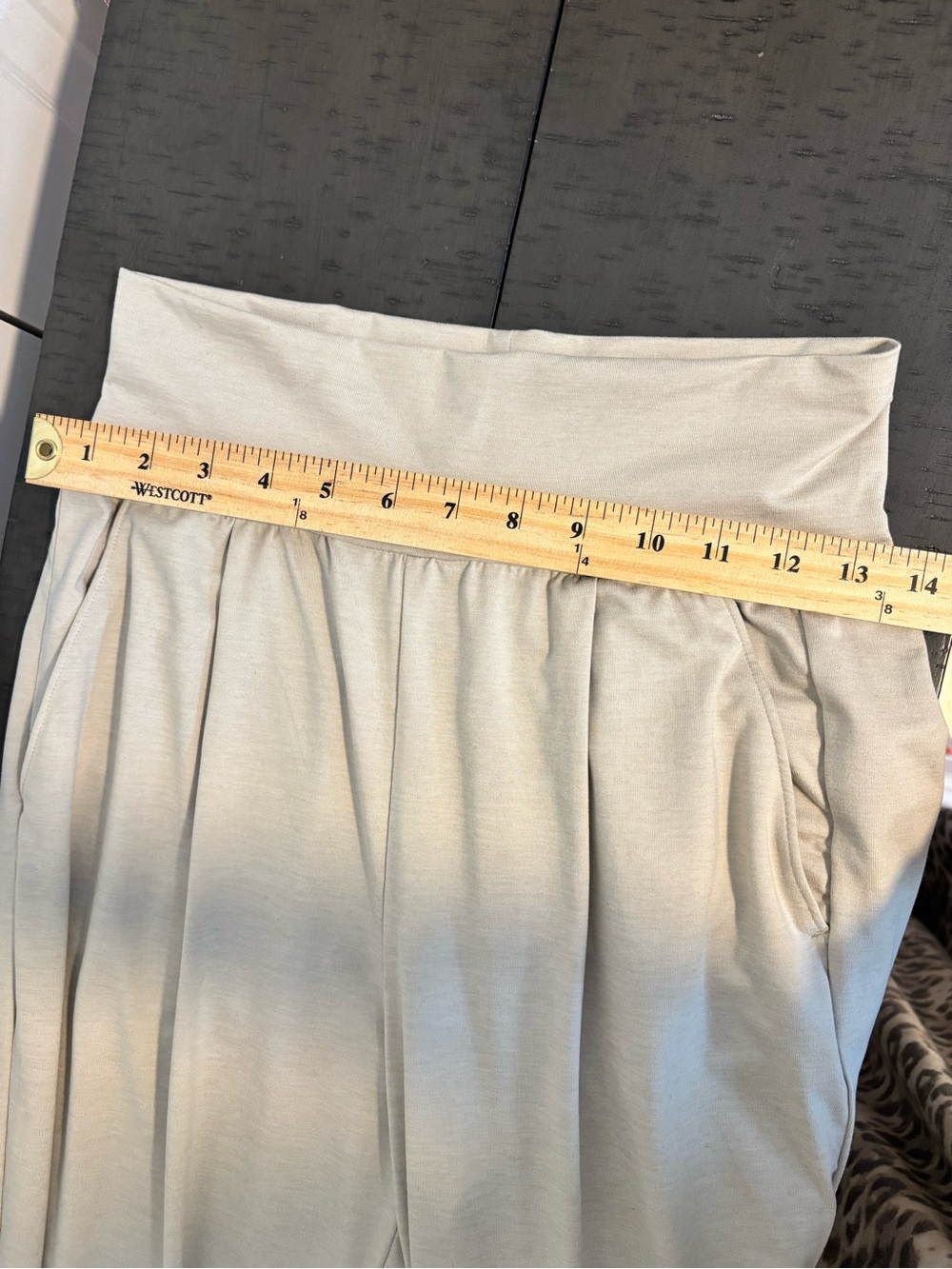 Vuori Elevation Trouser in the color Ecru Heather size xs - Picture 6 of 7